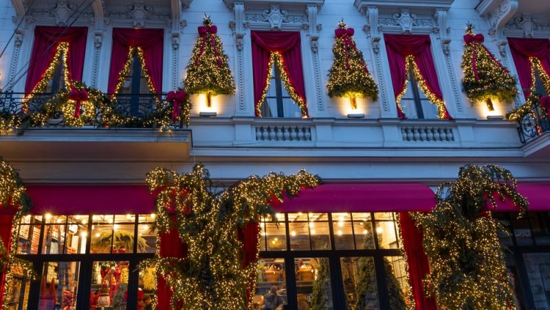 Zilele libere din luna decembrie 2025. Când se pot bucura angajații și elevii de minivacanțe legale