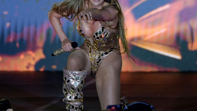 Ce tarif cere Jennifer Lopez atunci când cântă la o nuntă. Suma colosală i-ar surprinde și pe cei mai bogați miri