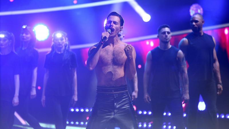 Emilian, situație neașteptată într-o benzinărie. Ce a pățit artistul: „Am stat așa 10 minute, uitându-ne unul la altul”