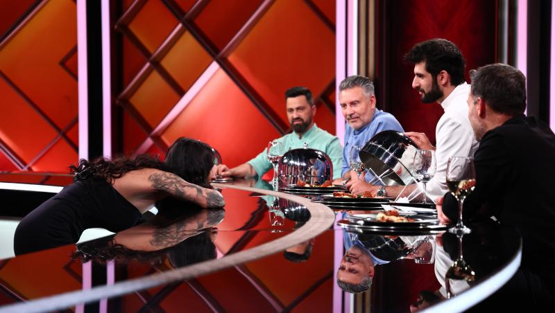 Chefi la cuțite, 26 noiembrie 2025. Chef Ștefan Popescu a oferit cuțitul de aur! Cine l-a primit și cine s-a făcut remarcat astăzi