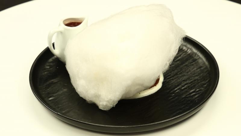 Cine e Tal Berkovich, cuțitul de aur al lui Chef Ștefan Popescu. Ce boală autoimună a făcut-o să descopere lumea gastronomiei