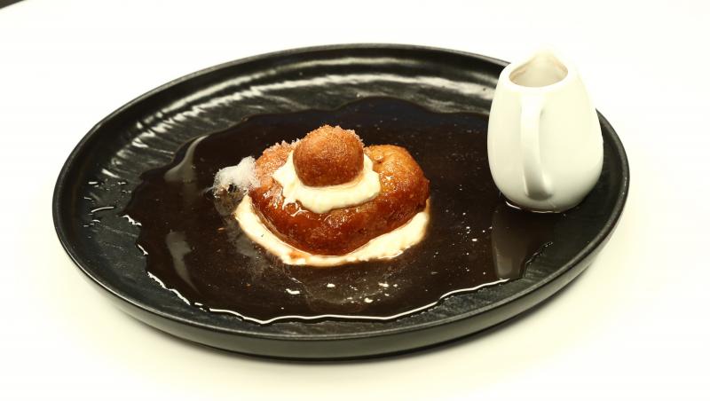 Cine e Tal Berkovich, cuțitul de aur al lui Chef Ștefan Popescu. Ce boală autoimună a făcut-o să descopere lumea gastronomiei