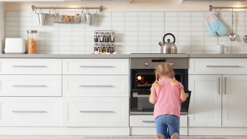 Desertul copilăriei în postul Crăciunului. Cum să prepari mere umplute cu nucă în cel mai scurt timp