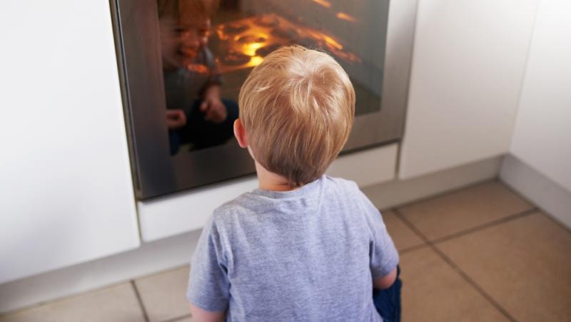 Desertul copilăriei în postul Crăciunului. Cum să prepari mere umplute cu nucă în cel mai scurt timp