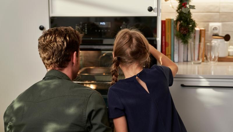 Desertul copilăriei în postul Crăciunului. Cum să prepari mere umplute cu nucă în cel mai scurt timp