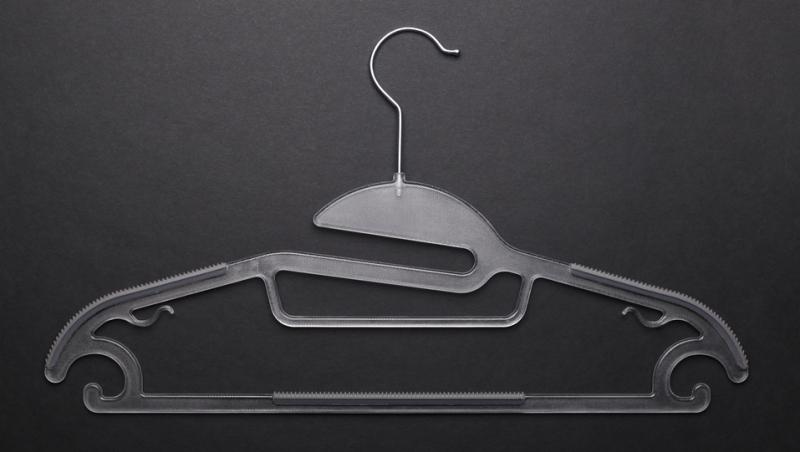 imagine cu un umeras transparent