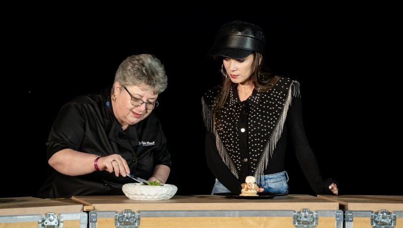 Cine este Gina Bradea, vloggerița care a jurizat preparatele chefilor în ediția de aseară. Cum a devenit cunoscută pe internet