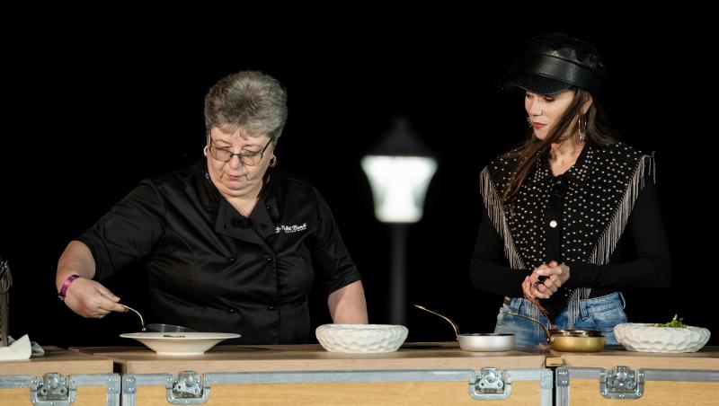 Cine este Gina Bradea, vloggerița care a jurizat preparatele chefilor în ediția de aseară. Cum a devenit cunoscută pe internet