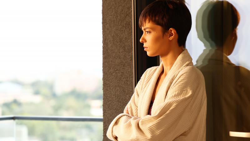 Ana, Mi-ai fost scrisă în ADN, 27 noiembrie 2025. Alexandru tulbură apele în casa Alexiei. Sandra și Constance fac un pact