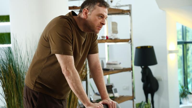 Ana, Mi-ai fost scrisă în ADN, 27 noiembrie 2025. Alexandru tulbură apele în casa Alexiei. Sandra și Constance fac un pact