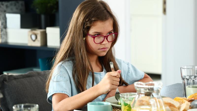 Ana, Mi-ai fost scrisă în ADN, 27 noiembrie 2025. Alexandru tulbură apele în casa Alexiei. Sandra și Constance fac un pact