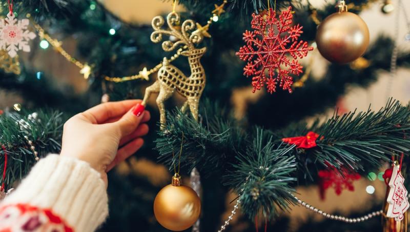 În ce zile din luna decembrie este bine să împodobești bradul. Este modul în care poți atrage prosperitatea și liniștea în familie