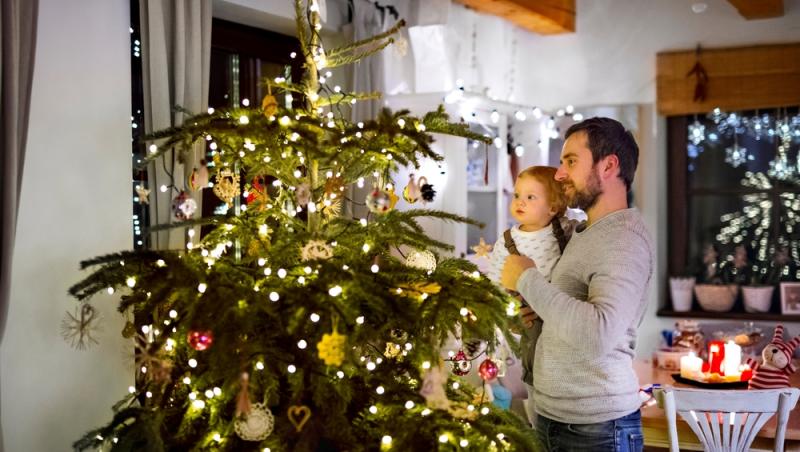 În ce zile din luna decembrie este bine să împodobești bradul. Este modul în care poți atrage prosperitatea și liniștea în familie