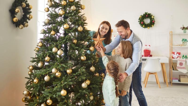 În ce zile din luna decembrie este bine să împodobești bradul. Este modul în care poți atrage prosperitatea și liniștea în familie