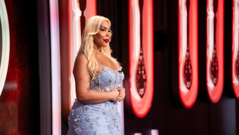 Chefi la cuțite, 30 noiembrie 2025. Suellen Carey s-a căsătorit și a divorțat de ea însăși. Un chef a refuzat să guste mâncarea ei