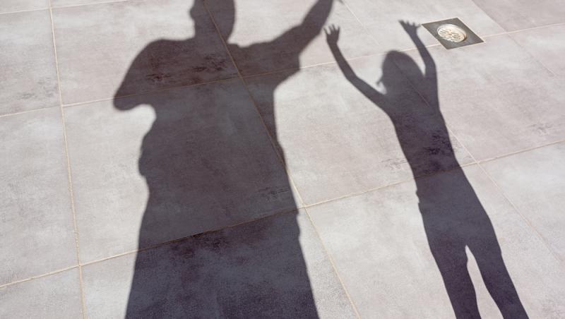 Fotografia care a înduioșat românii. Care este povestea din spatele imaginii de familie