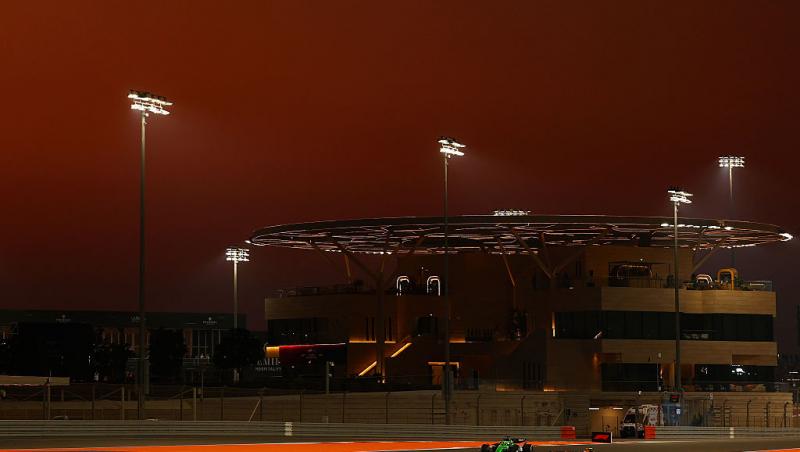 Vezi acum calificările din Formula 1™ pentru Marele Premiu din Qatar. Bătălia pentru pole e LIVE în AntenaPLAY și pe Antena 3 CNN