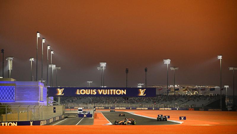 Vezi acum calificările din Formula 1™ pentru Marele Premiu din Qatar. Bătălia pentru pole e LIVE în AntenaPLAY și pe Antena 3 CNN