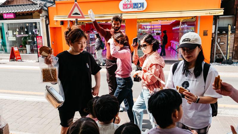 Asia Express sezonul 8, 3 noiembrie 2025. Echipele s-au reunit. Cine a ajuns pe primul loc la Irina Fodor. Ce veste au primit