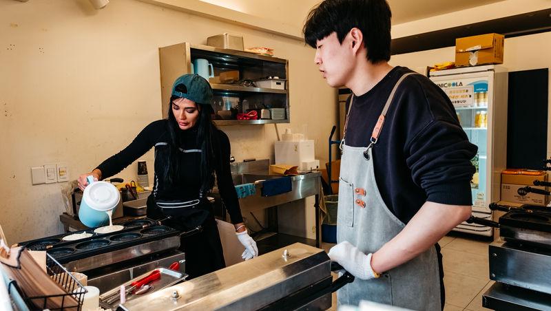 Asia Express sezonul 8, 3 noiembrie 2025. Echipele s-au reunit. Cine a ajuns pe primul loc la Irina Fodor. Ce veste au primit