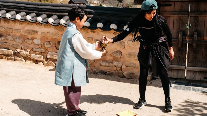 Asia Express sezonul 8, 3 noiembrie 2025. Olga Barcari, la un pas să cedeze. Ce a enervat-o pe concurentă: „Mergem acasă!”