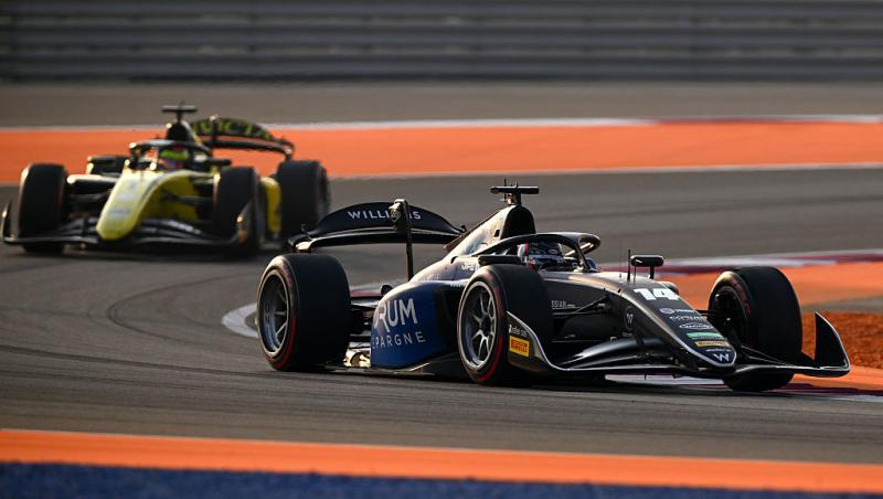 Urmărește acum cursa din Formula 1™ pentru Marele Premiu din Qatar. Spectacolul este LIVE pe Antena 3 CNN și în AntenaPLAY