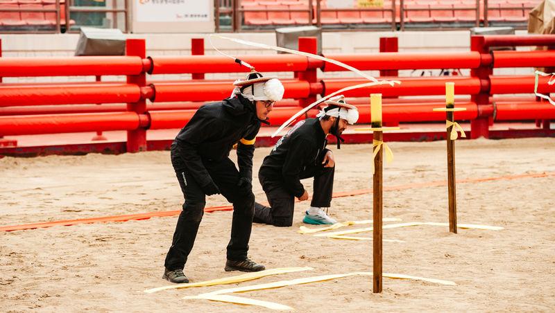 Asia Express sezonul 8, 4 noiembrie 2025. Ce veste au primit concurenții de la Irina Fodor în timp ce își căutau cazare: „Nu cred”