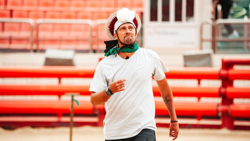 Asia Express sezonul 8, 4 noiembrie 2025. Ce veste au primit concurenții de la Irina Fodor în timp ce își căutau cazare: „Nu cred”