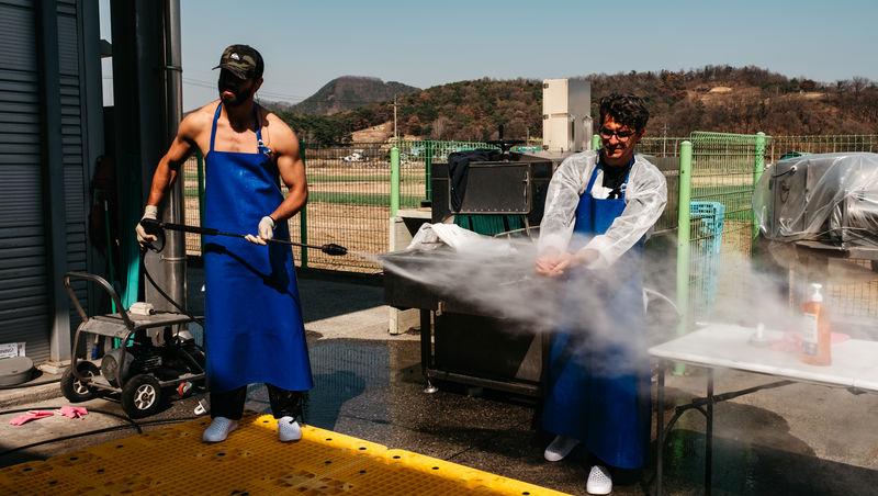 Asia Express sezonul 8, 4 noiembrie 2025. Ce veste au primit concurenții de la Irina Fodor în timp ce își căutau cazare: „Nu cred”