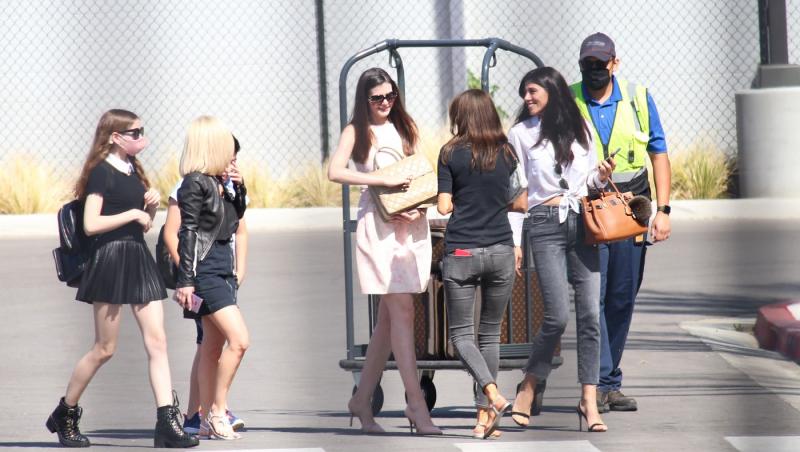 Cum arată acum sora mai mare a Monicăi Gabor. Alina a apărut recent în online cu sora ei: „Sora noastră mai înțeleaptă”