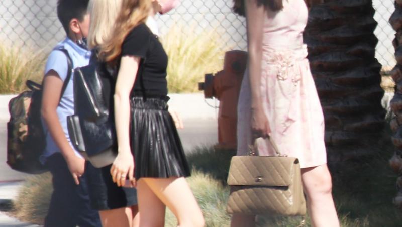 Cum arată acum sora mai mare a Monicăi Gabor. Alina a apărut recent în online cu sora ei: „Sora noastră mai înțeleaptă”