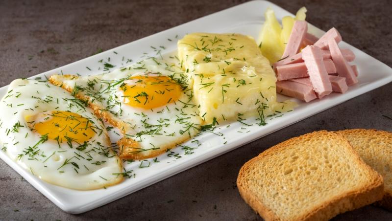 Parizerul și alte mezeluri preferate de români, la analize. Ce rezultate alarmante au ieșit