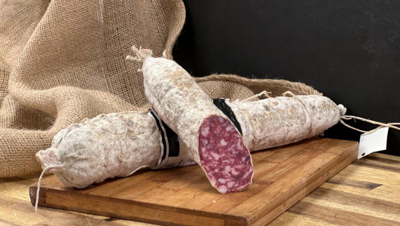 Parizerul și alte mezeluri preferate de români, la analize. Ce rezultate alarmante au ieșit