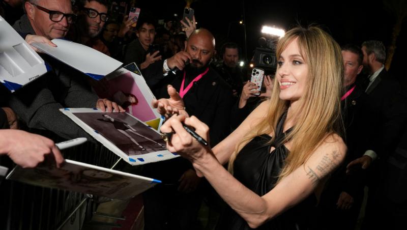 Angelina Jolie a rămas fără șofer în timpul unei vizite la un spital de copii din Sudul Ucrainei. De ce a fost luat de armată