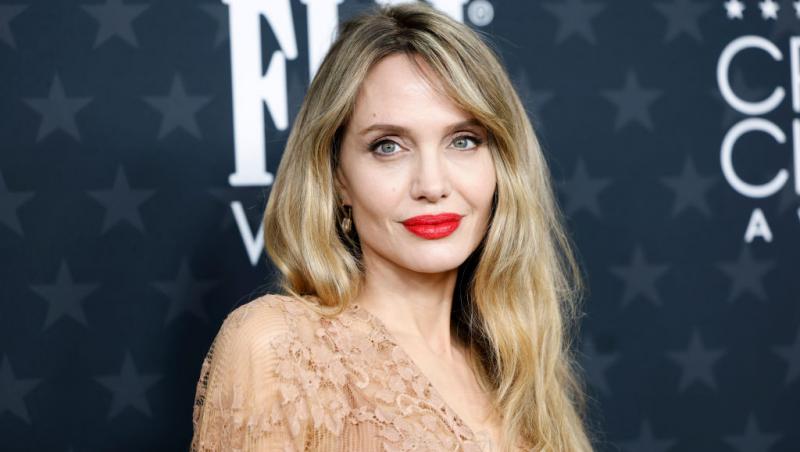 Angelina Jolie a rămas fără șofer în timpul unei vizite la un spital de copii din Sudul Ucrainei. De ce a fost luat de armată