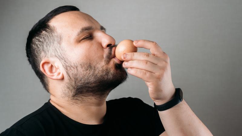 O practică riscantă a luat amploare pe platformele de socializare. Cât de periculoasă este ”dieta” pentru sănătate | VIDEO