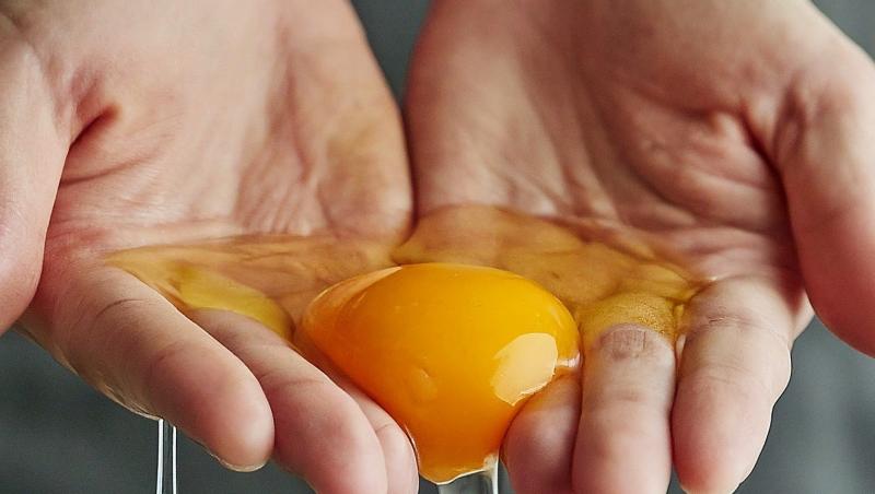 O practică riscantă a luat amploare pe platformele de socializare. Cât de periculoasă este ”dieta” pentru sănătate | VIDEO