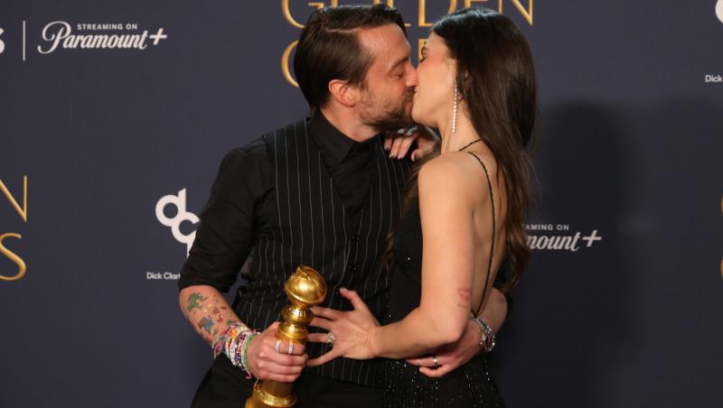 Kieran Culkin și Jazz Charton sărutându-se după premiile oscar 2024