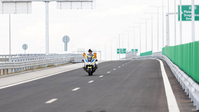 Cum a fost surprins un bărbat pe autostrada Transilvania. Internauții au reacționat imediat: „Mare curaj”