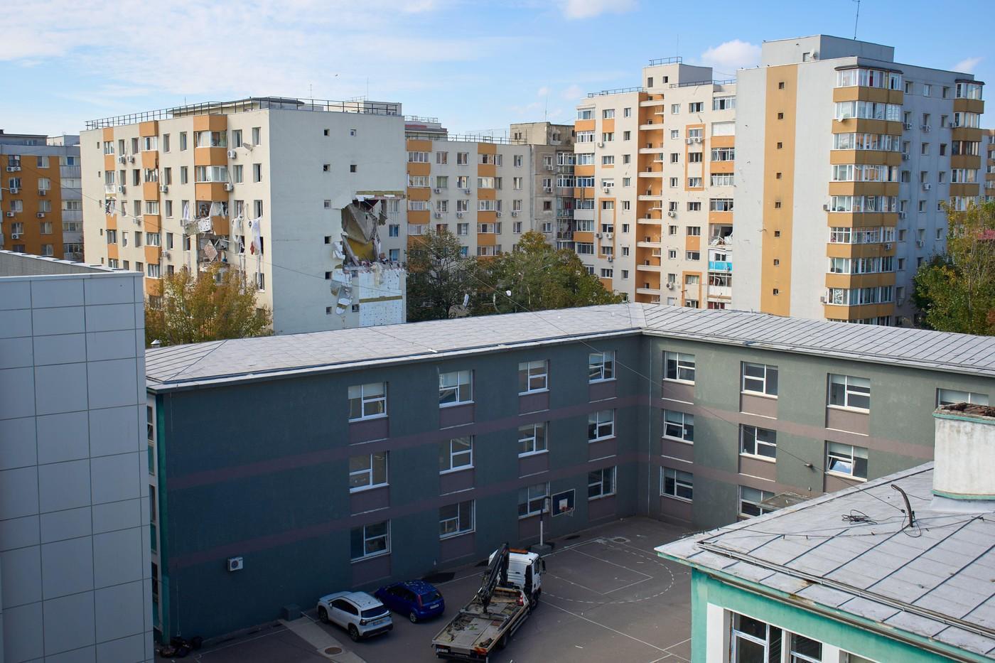 Colaj cu daunele produse de explozia blocului din Rahova