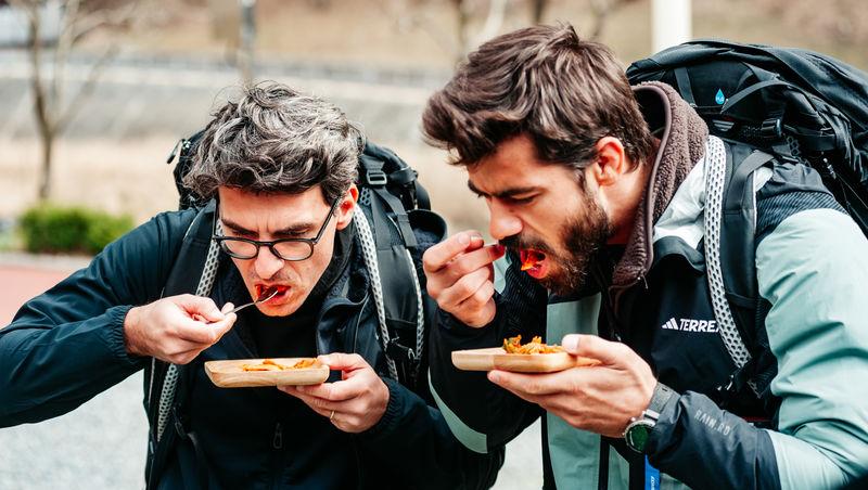 Semifinala Asia Express, 9 noiembrie 2025. Reacția lui Dan Alexa după ce a mâncat kimchi. Prin ce probă dificilă a trecut