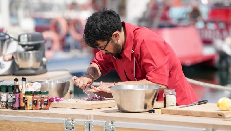 Chefi la cuțite, 1 decembrie 2025. Cine a câștigat bomba cu amulete. Ce verdict a dat Vlad Pădurescu: „M-am detașat!”