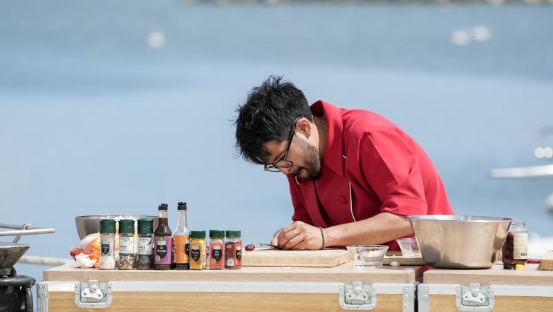 Chefi la cuțite, 1 decembrie 2025. Cine a câștigat bomba cu amulete. Ce verdict a dat Vlad Pădurescu: „M-am detașat!”