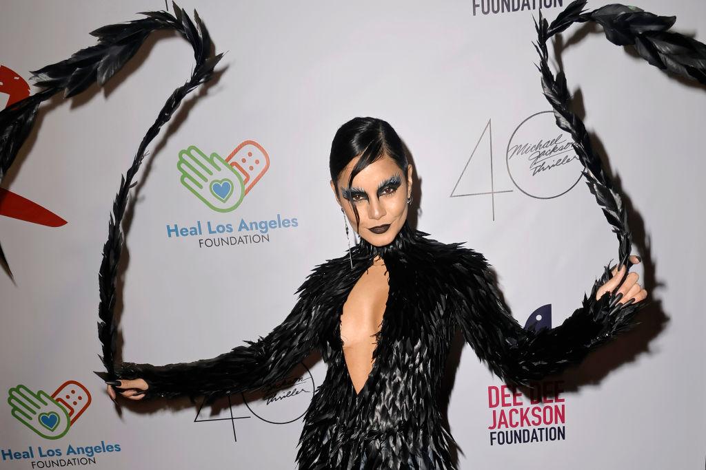 Vanessa Hudgens în costum de halloween