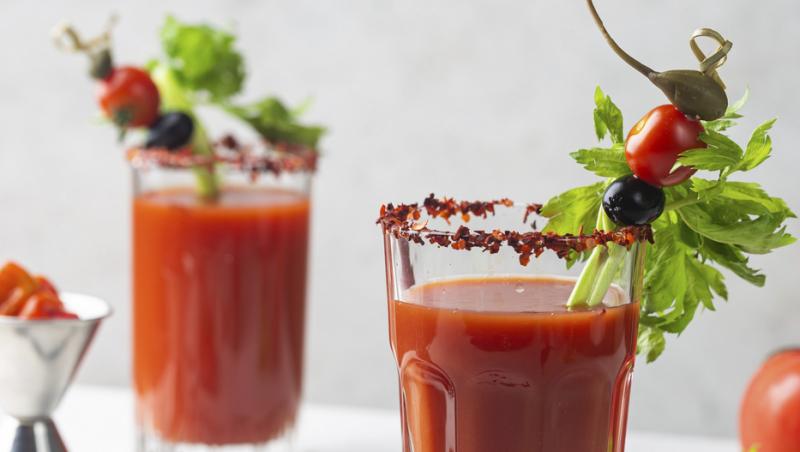 3 cocktail-uri inedite cu roșii pe care trebuie să le încerci neapărat. De ce sunt atât de speciale