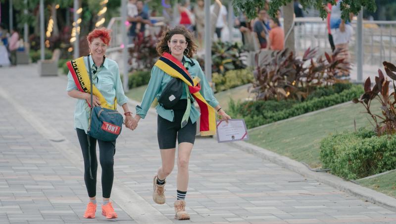 Foto-ghici. Micuța din imagine a devenit o actriță îndrăgită. Ce mesaj emoționant a primit de la mama sa: „O femeie inteligentă”