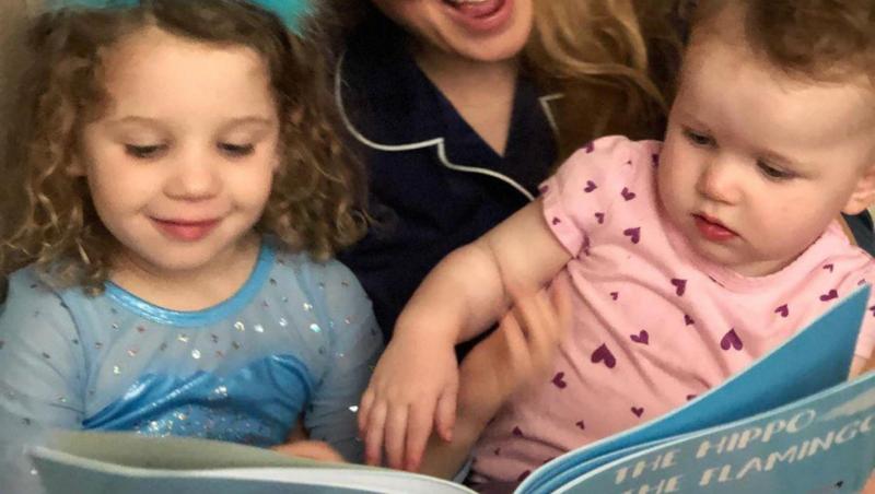 Topul cărților pentru copii pe care să le pună Moș Nicolae în ghetuțe sau Moș Crăciun sub brad