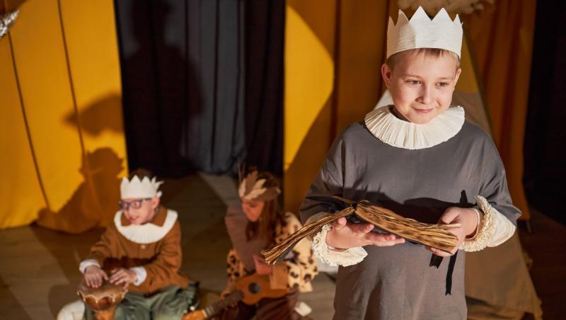 Topul cărților pentru copii pe care să le pună Moș Nicolae în ghetuțe sau Moș Crăciun sub brad