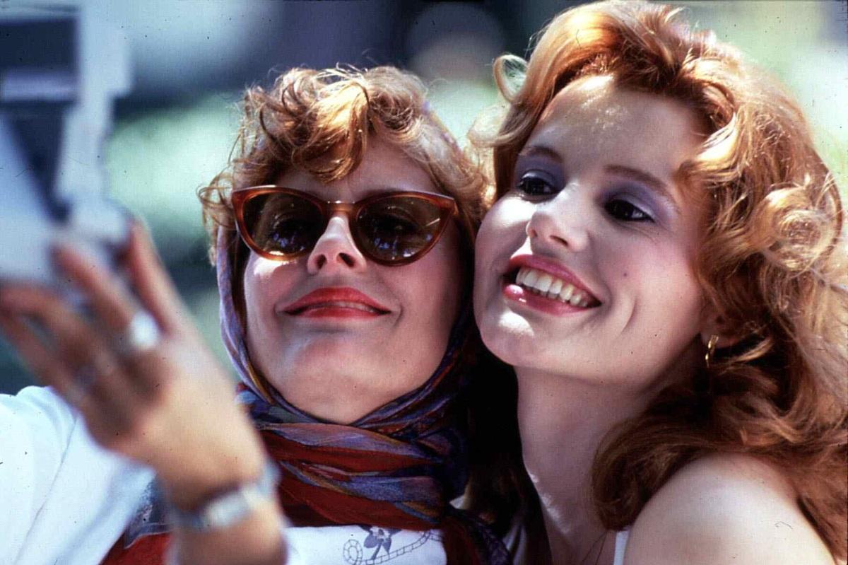 Imagine din Thelma & Louise, cu Geena Davis și Susan Sarandon