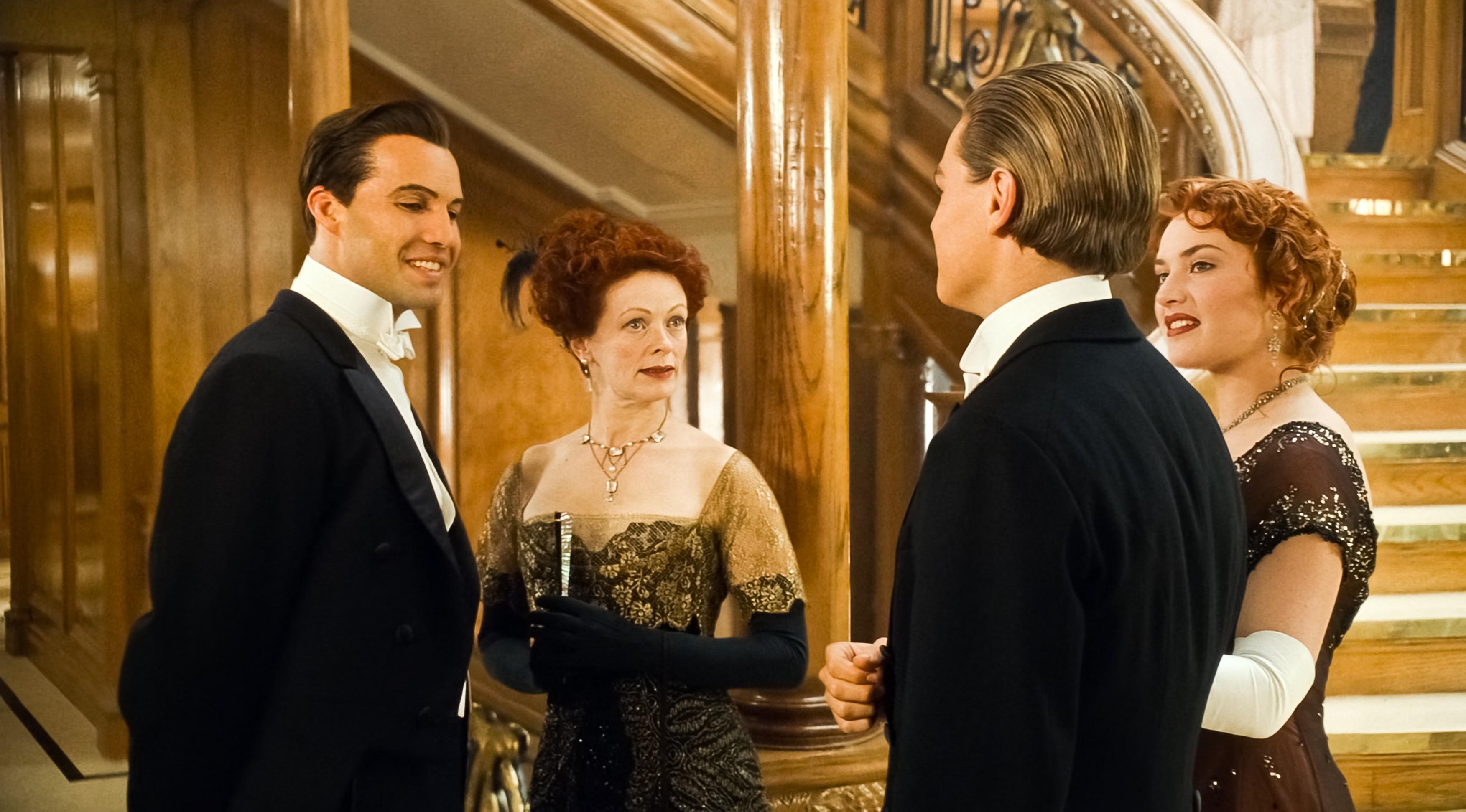Captură din Titanic, Leonardo DiCaprio, Frances Fisher și Kate Winslet